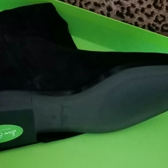 📣 Sam Edleman Clive Black Suede Boots👢Signature Logo Hardware Size 8.5 🆕 😍 - Picture 9 of 10